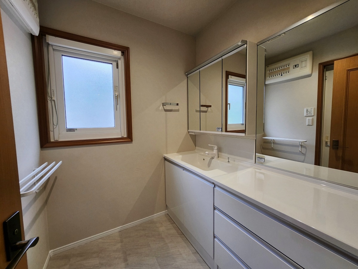 batch_2024-04-18 09.29.51